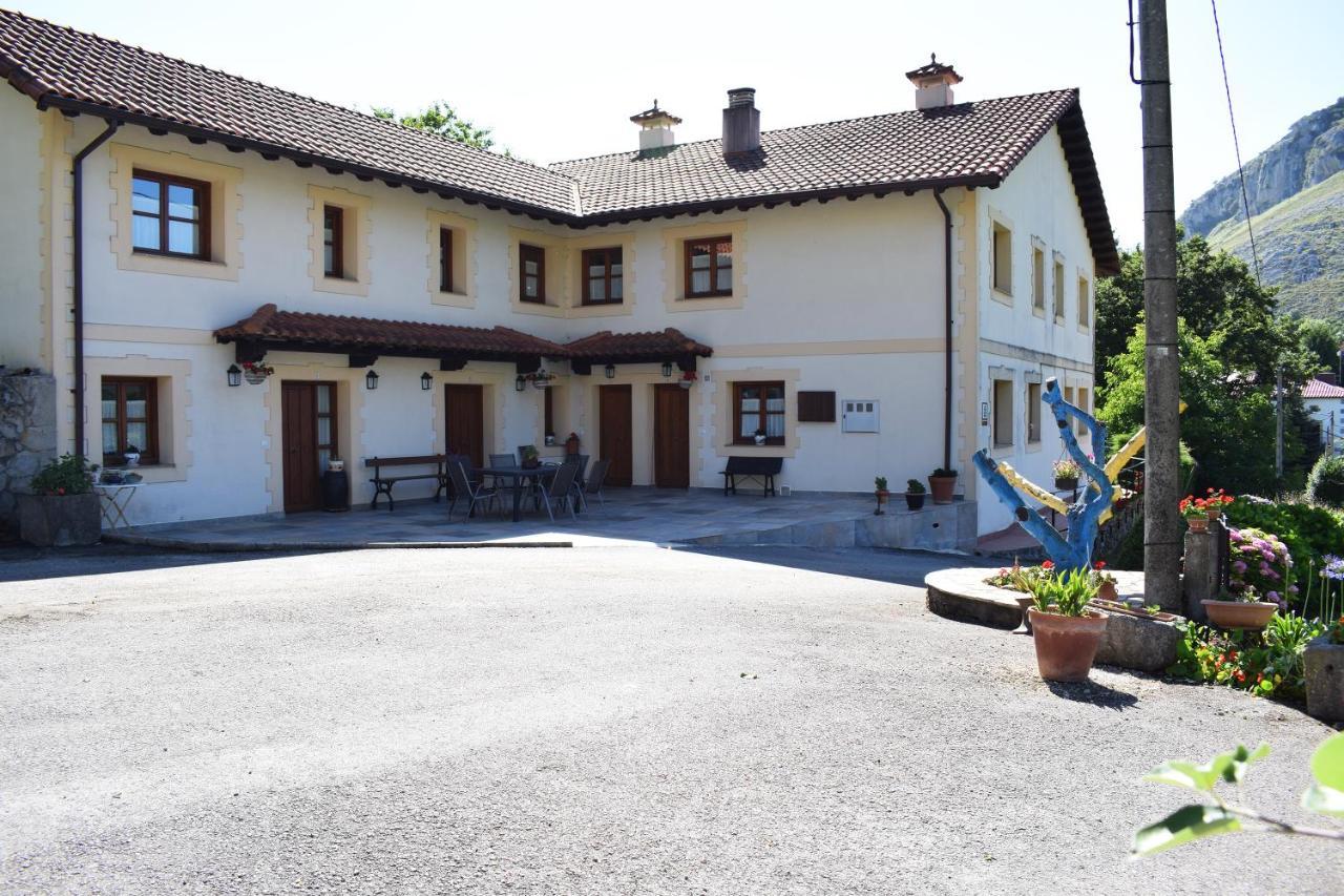 Apartamentos Rurales La Taberna Matienzo ภายนอก รูปภาพ